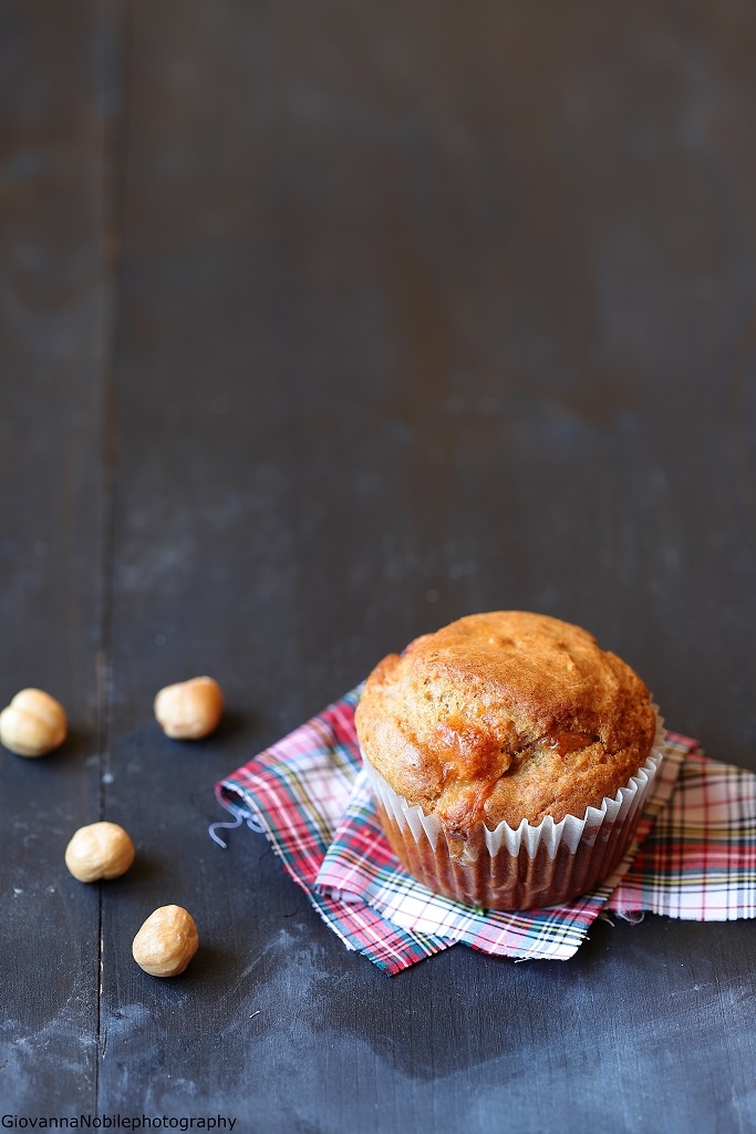 Muffin con pecorino al tartufo e nocciole - La Cuoca Eclettica Veg